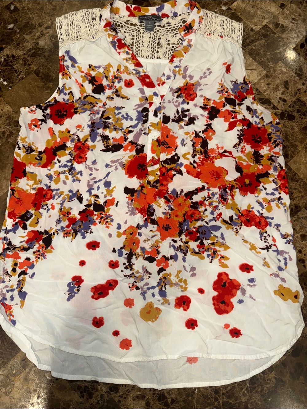 Market & Spruce Floral Sleeveless Blouse - White with Red & Orange Print Size LG